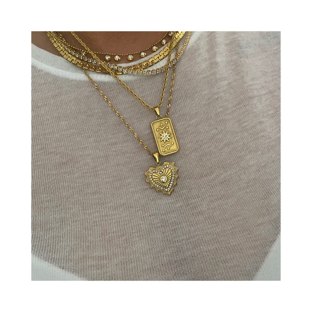 naszyjnik z Cyrkonią w Sercu