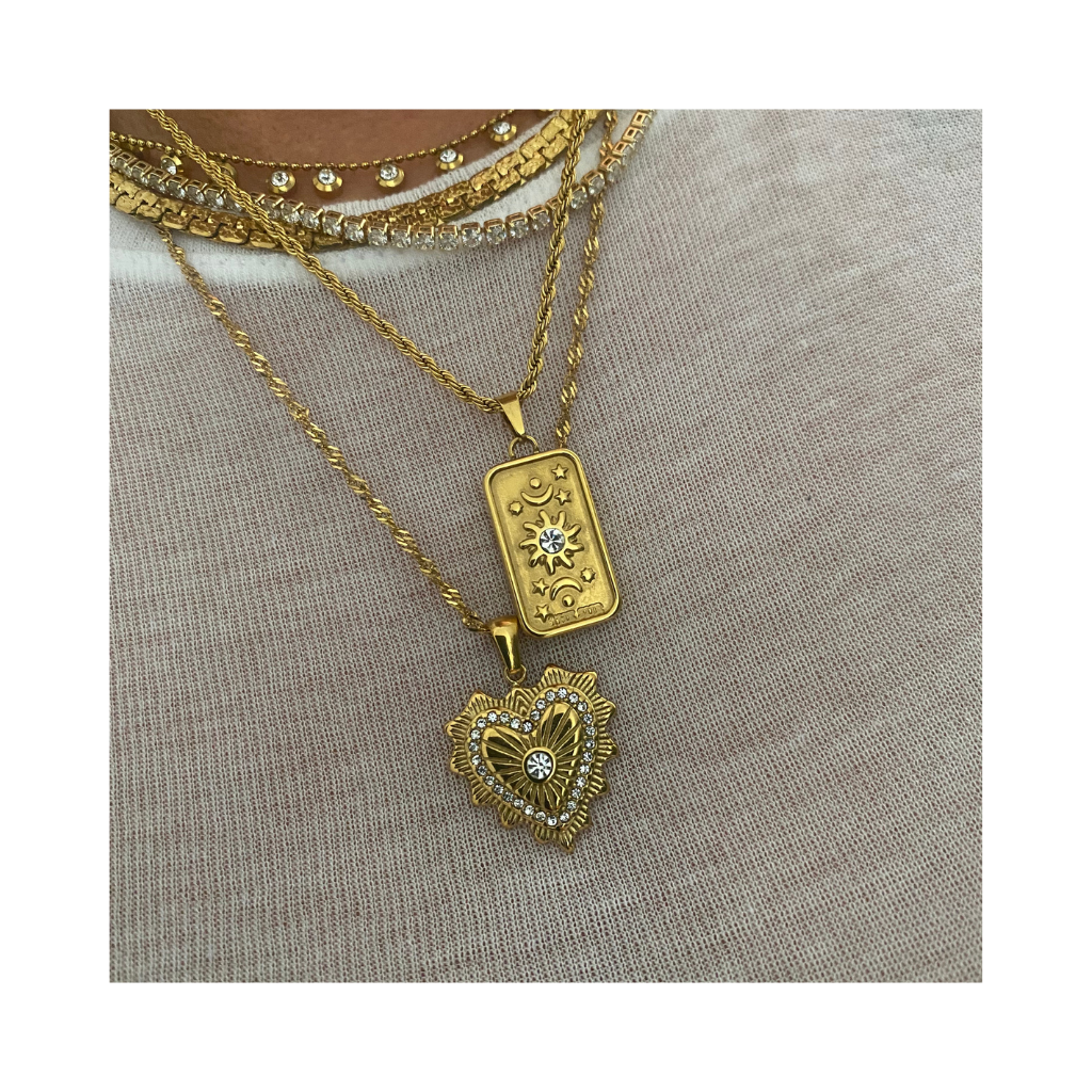 naszyjnik z Cyrkonią w Sercu